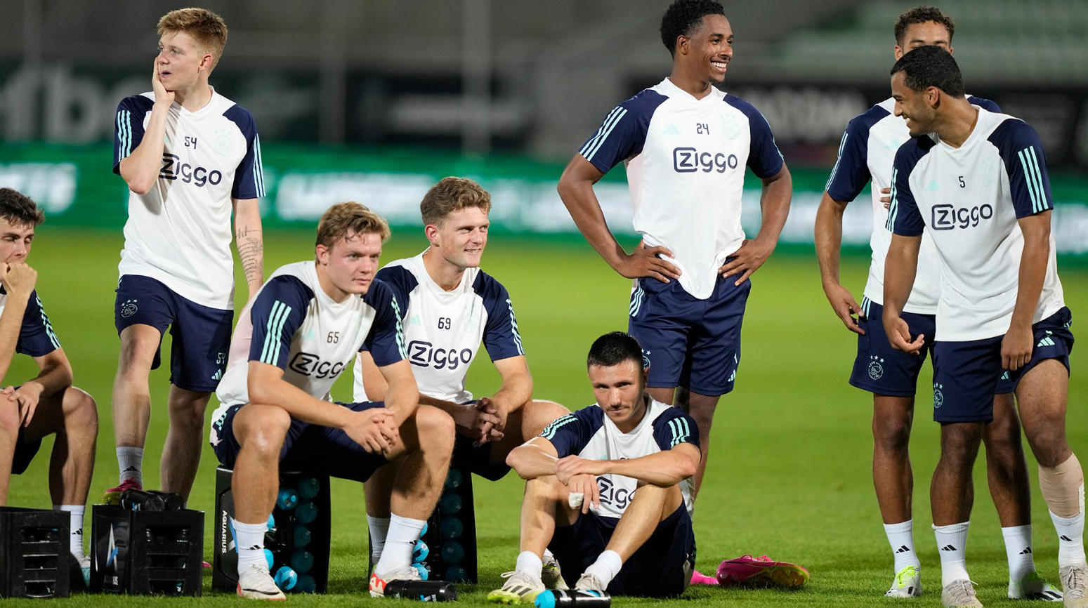 米兰电竞-阿贾克斯全队破门，轻松晋级实力惊人